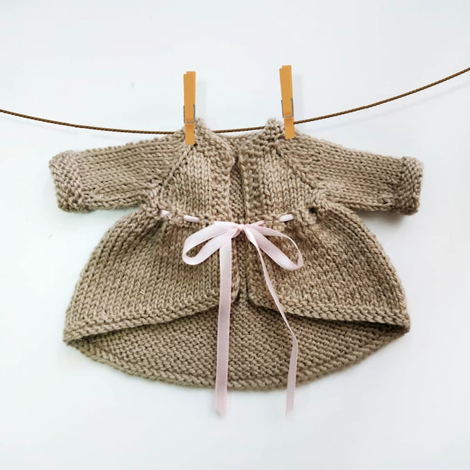 Кофточка для куклы спицами — схема амигуруми