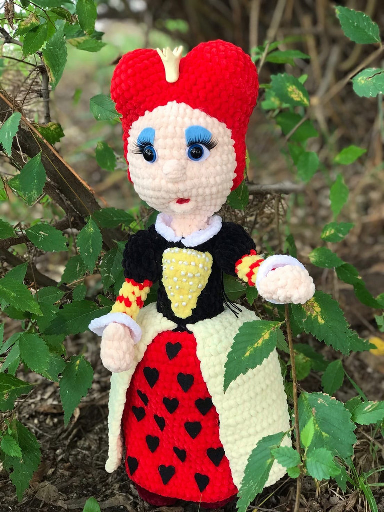 Королева — схема амигуруми