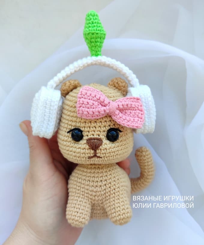 Кот в наушниках — схема амигуруми
