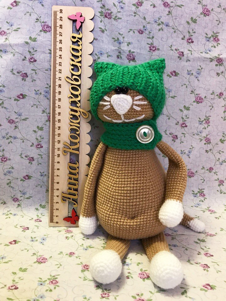Кот в шапке — схема амигуруми