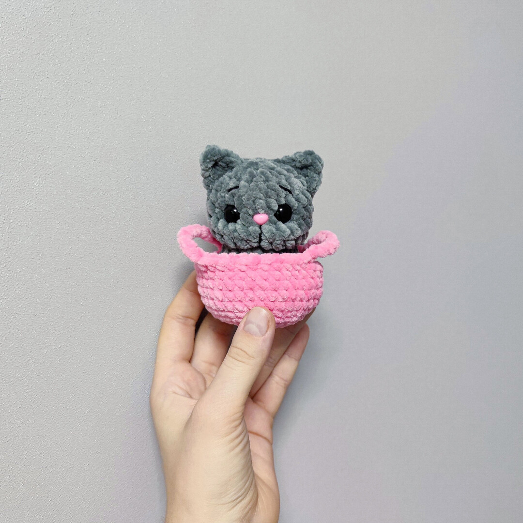 Котёнок в корзиночке — схема амигуруми