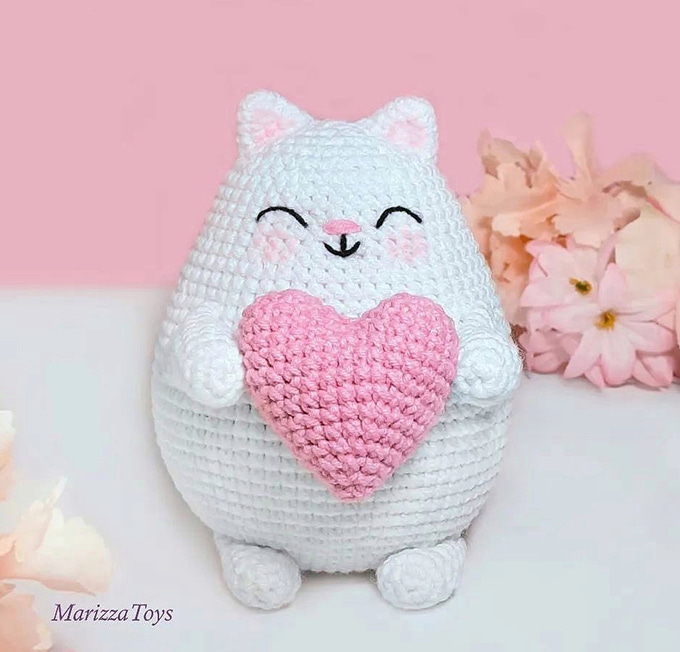 Котик-валентинка — схема амигуруми