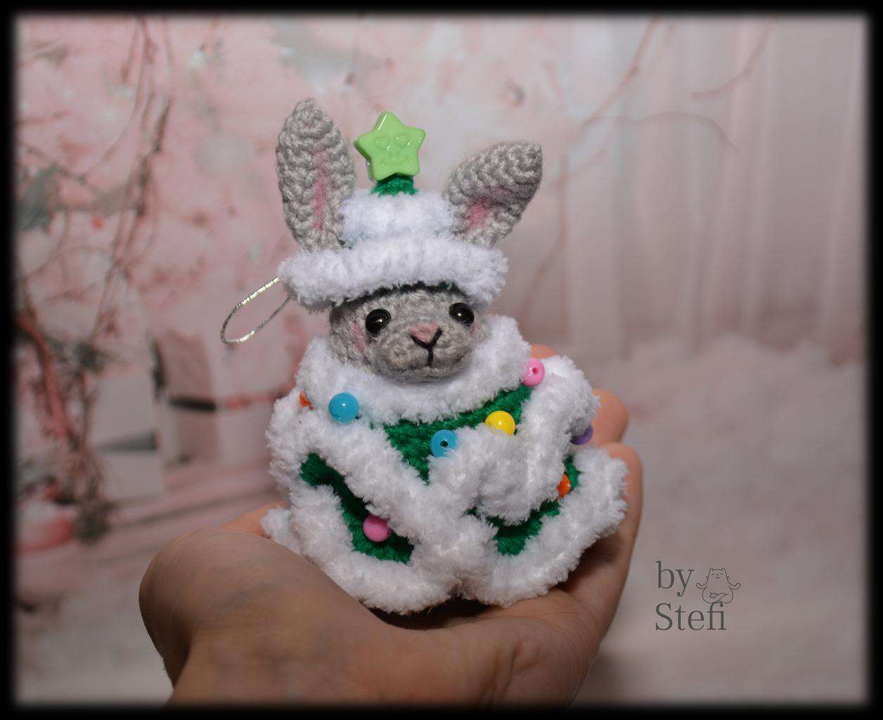Кролик в костюме ёлочки — этап 8