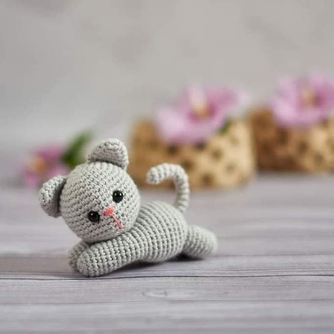 Маленький кот — схема амигуруми