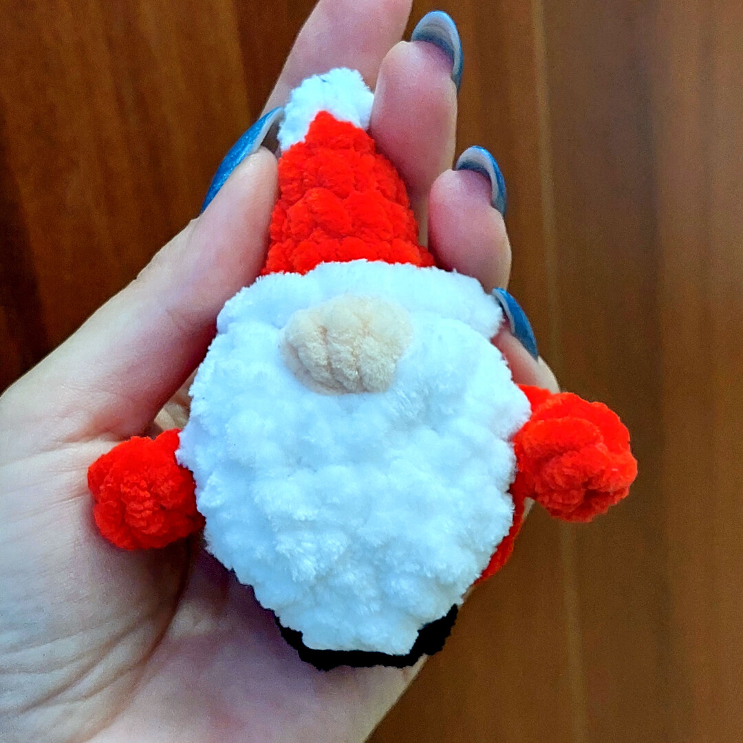 Новогодний гномик — схема амигуруми