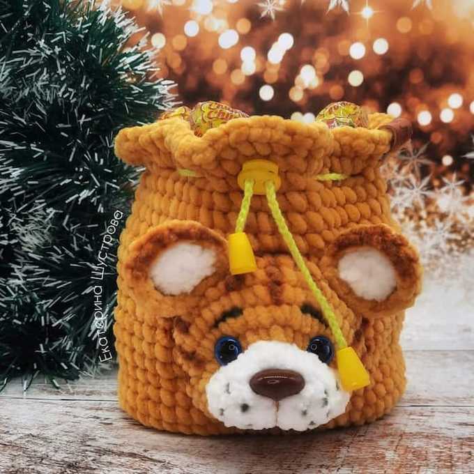 Новогодний мешочек — схема амигуруми