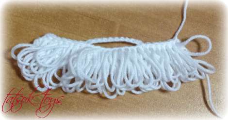 Пупс малыш в костюме Деда Мороза — этап 16