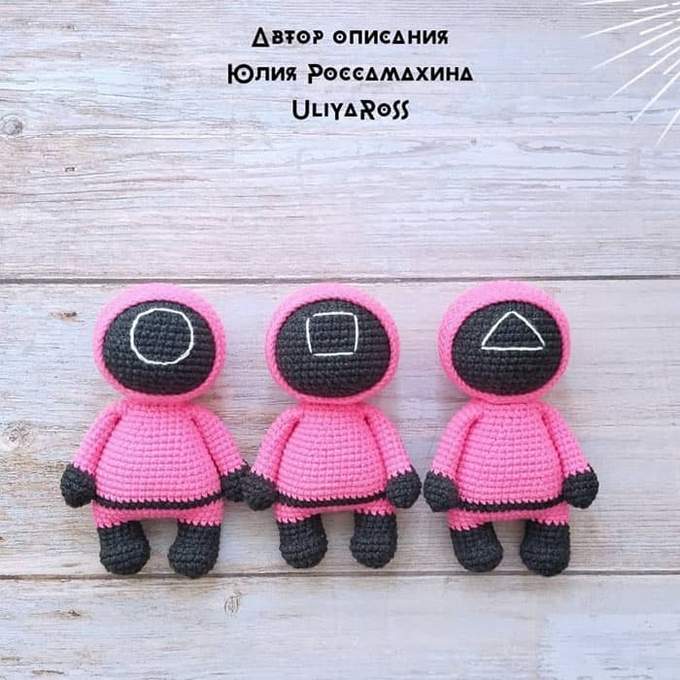 Розовые солдаты — схема амигуруми