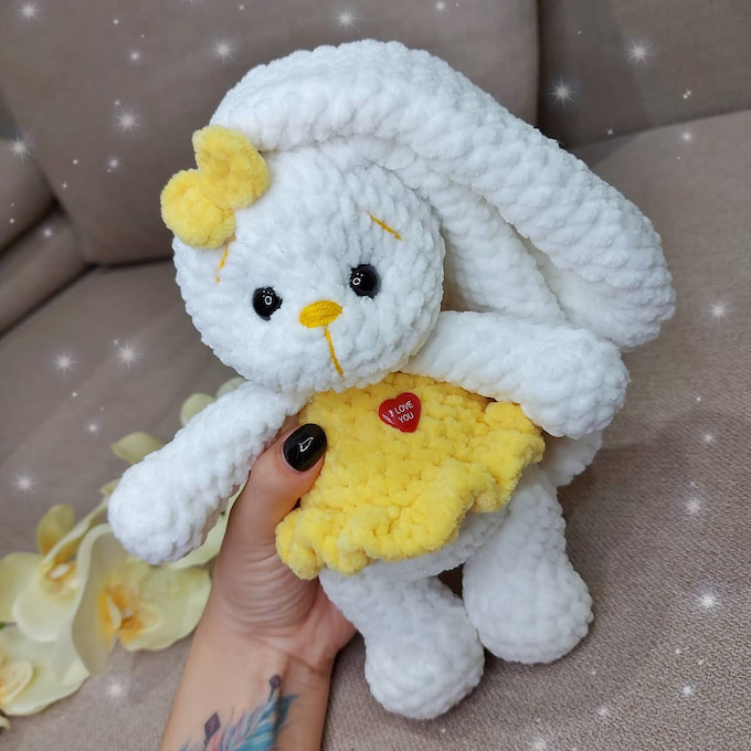 Зайка Бусинка — схема амигуруми